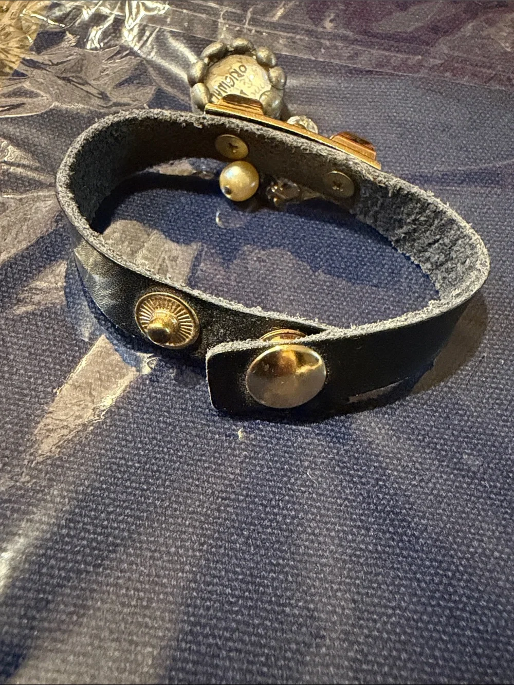 Black Leather Bow Charm Hair Clip